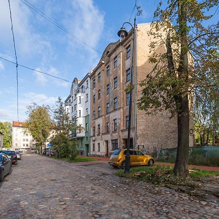 Lienes Iela Gem 1Br Apartment With Fireplace In Historic Unesco Center Riga Buitenkant foto