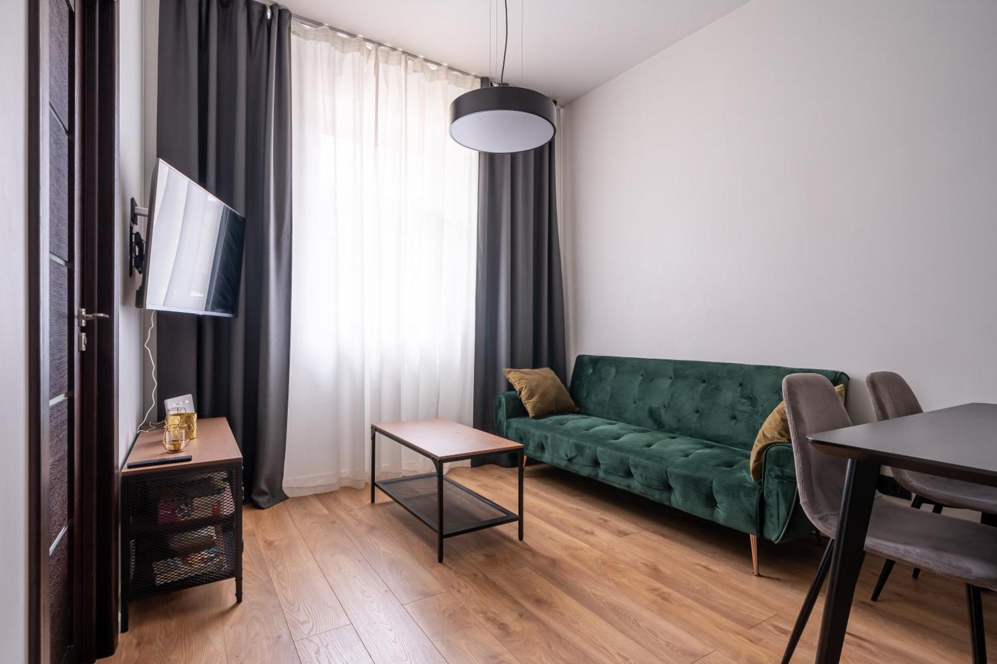 Lienes Iela Gem 1Br Apartment With Fireplace In Historic Unesco Center Riga Buitenkant foto
