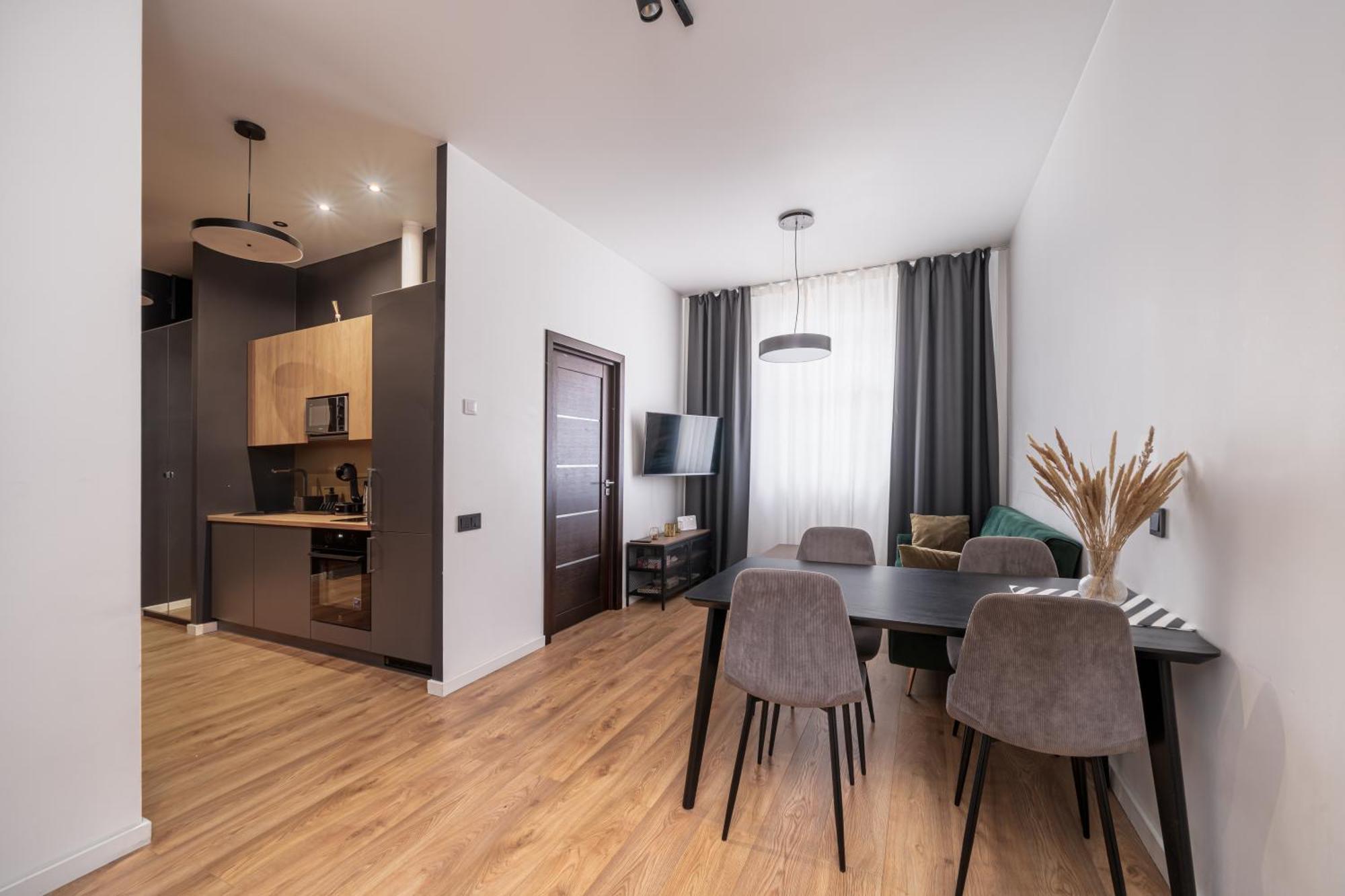 Lienes Iela Gem 1Br Apartment With Fireplace In Historic Unesco Center Riga Buitenkant foto