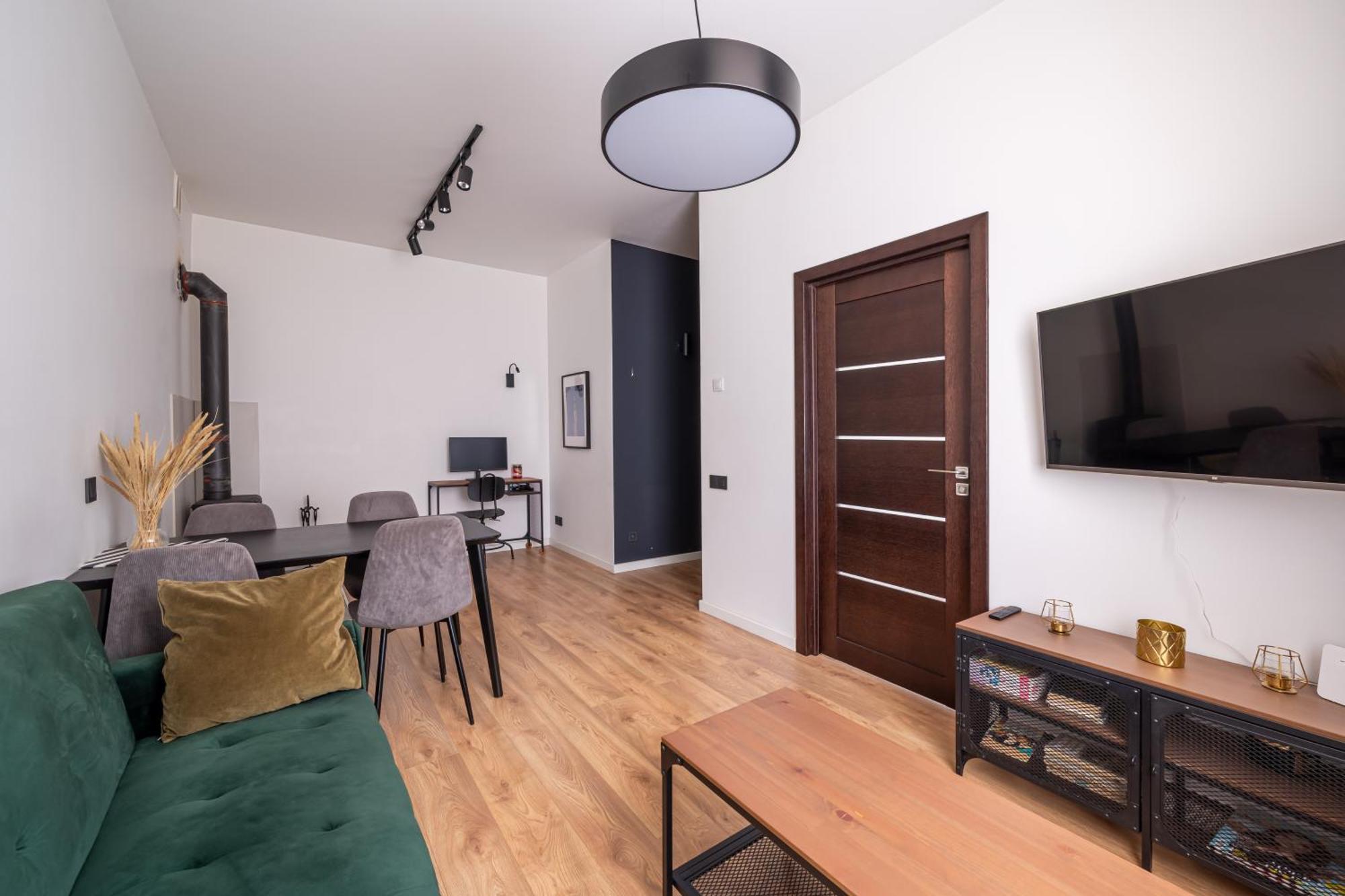 Lienes Iela Gem 1Br Apartment With Fireplace In Historic Unesco Center Riga Buitenkant foto