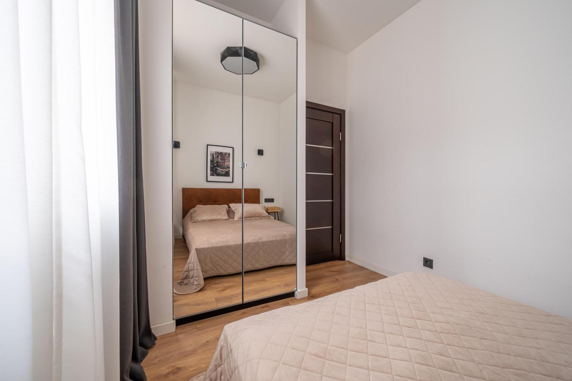 Lienes Iela Gem 1Br Apartment With Fireplace In Historic Unesco Center Riga Buitenkant foto