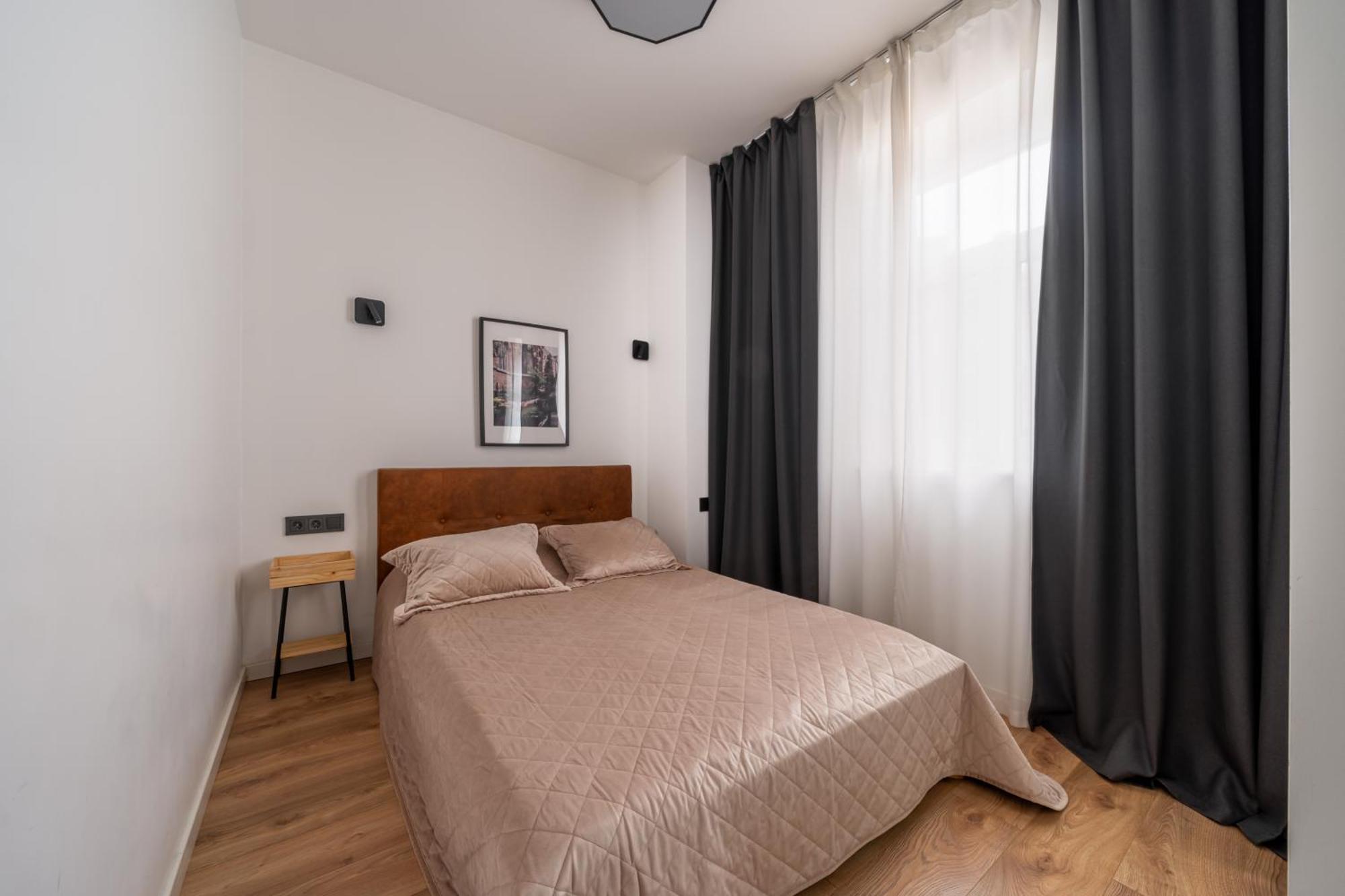 Lienes Iela Gem 1Br Apartment With Fireplace In Historic Unesco Center Riga Buitenkant foto